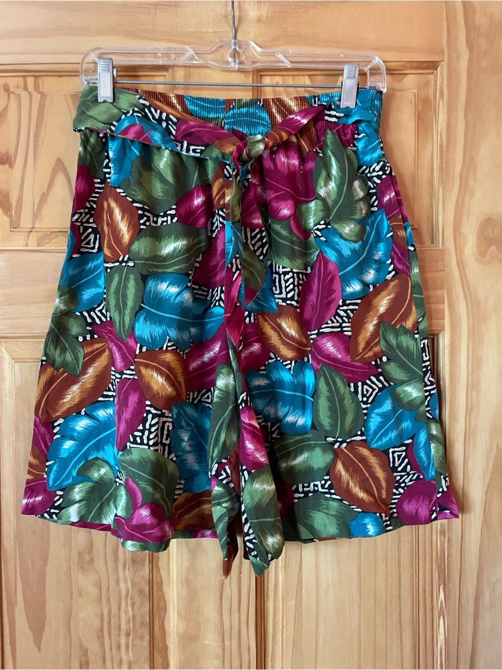 Vintage Cristin Stevens High-Waist Tropical Leaf Print Shorts